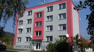 Panelový dům - dodávka a montáž plastových oken