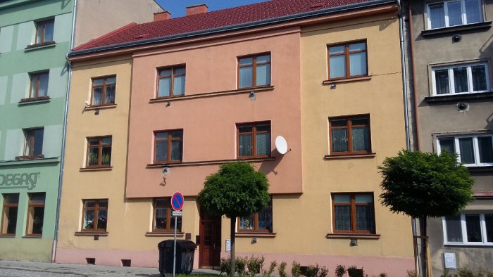 Bytový dům 3 - dodávka a montáž plastových oken