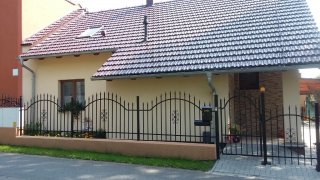 Rodinný dům 6 - dodávka a montáž plastových oken